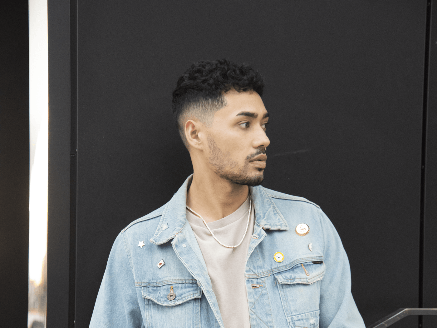 The Best Hair Styling Powder for Men to Use - OBRO